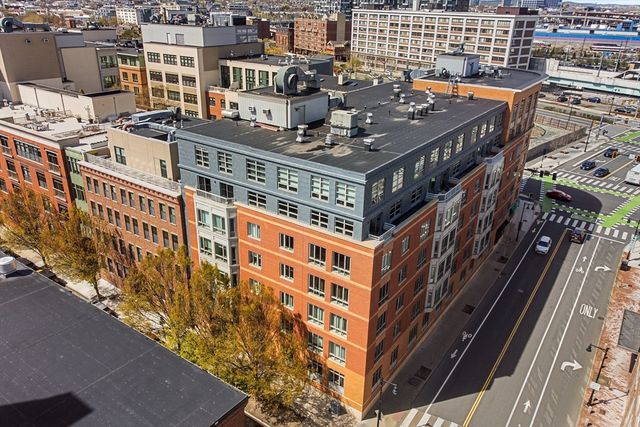 17 Otis St 105, Cambridge, MA 02141