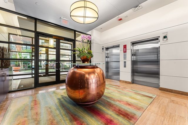 17 Otis St 105, Cambridge, MA 02141