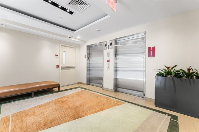 17 Otis St 105, Cambridge, MA 02141