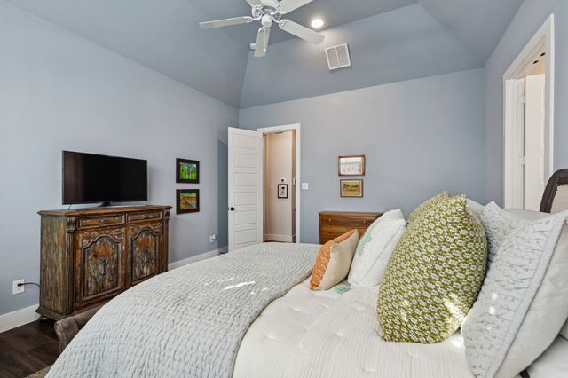 14344 Walsh Avenue, Fort Worth, TX 76008