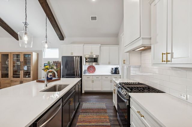 14344 Walsh Avenue, Fort Worth, TX 76008