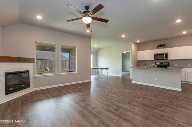 102 Border Court, Youngsville, LA 70592