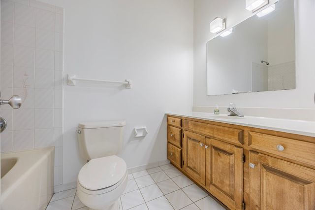 1106 Hollybrook Lane, Wayzata, MN 55391
