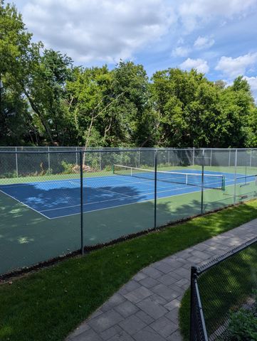 1106 Hollybrook Lane, Wayzata, MN 55391