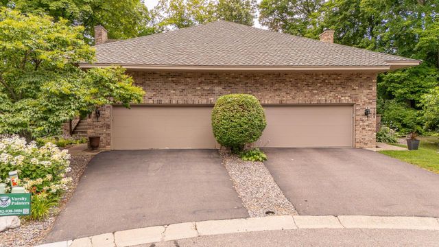 1106 Hollybrook Lane, Wayzata, MN 55391