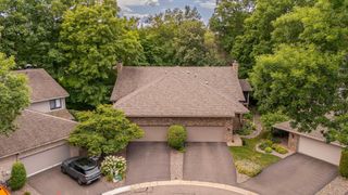1106 Hollybrook Lane, Wayzata, MN 55391