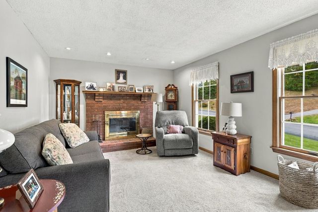 29 Hill Terrace, Ludlow, MA 01056