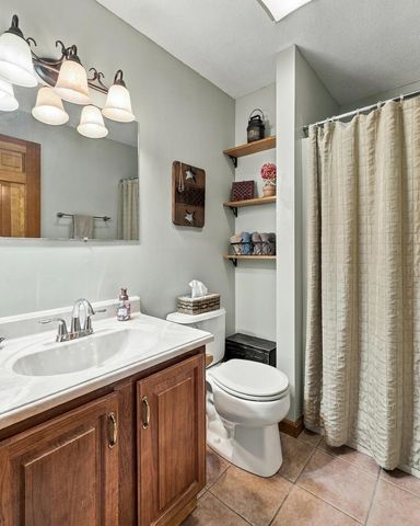 29 Hill Terrace, Ludlow, MA 01056