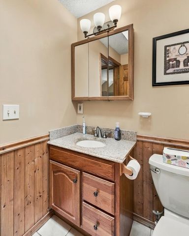 29 Hill Terrace, Ludlow, MA 01056