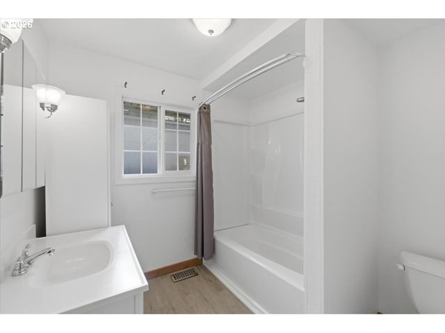 2148 MAIN St, Philomath, OR 97370