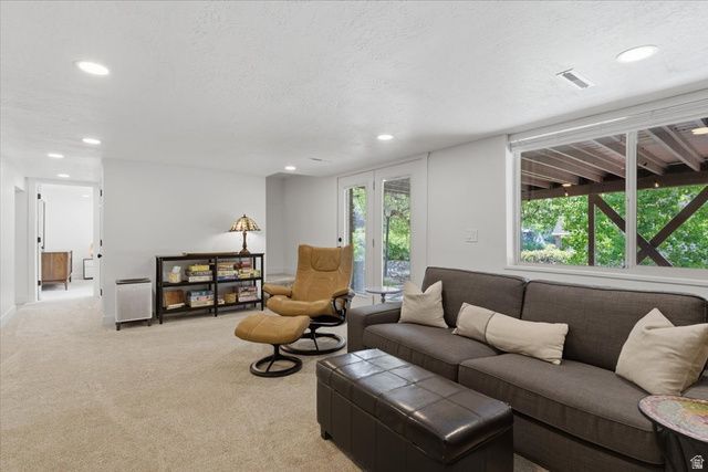 190 S 350 E, Farmington, UT 84025