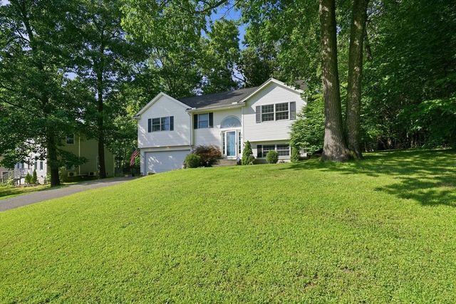 74 Clark St, Belchertown, MA 01007