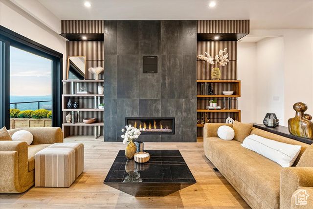 6078 S HEUGHS CANYON WAY, Holladay, UT 84121