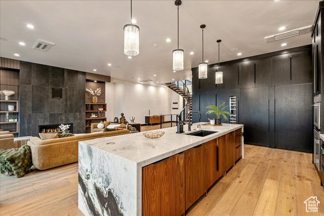 6078 S HEUGHS CANYON WAY, Holladay, UT 84121