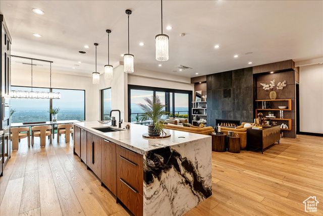 6078 S HEUGHS CANYON WAY, Holladay, UT 84121