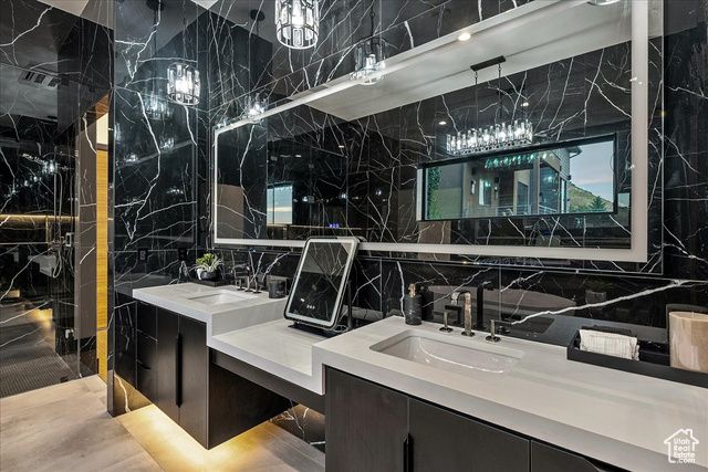 6078 S HEUGHS CANYON WAY, Holladay, UT 84121