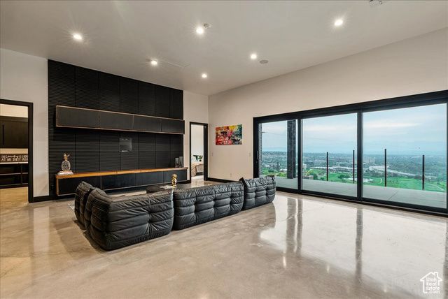 6078 S HEUGHS CANYON WAY, Holladay, UT 84121