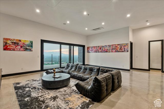 6078 S HEUGHS CANYON WAY, Holladay, UT 84121