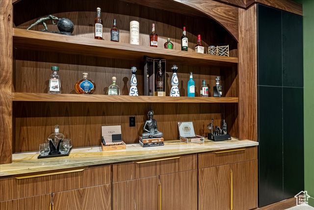 6078 S HEUGHS CANYON WAY, Holladay, UT 84121