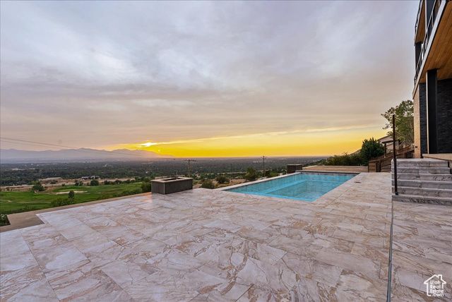 6078 S HEUGHS CANYON WAY, Holladay, UT 84121