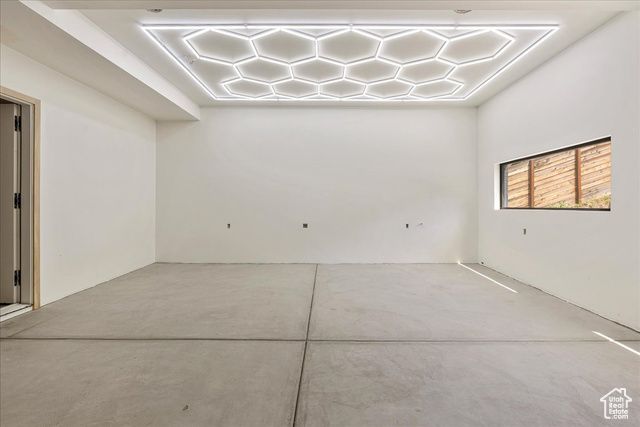 6078 S HEUGHS CANYON WAY, Holladay, UT 84121