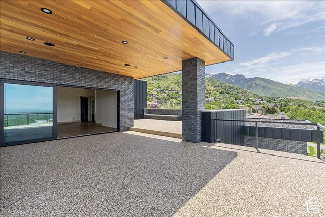 6078 S HEUGHS CANYON WAY, Holladay, UT 84121