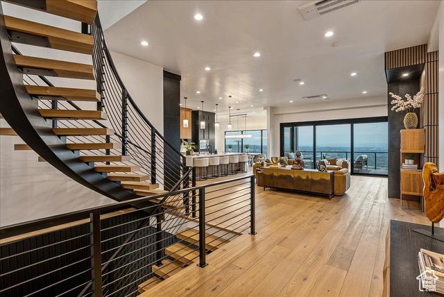 6078 S HEUGHS CANYON WAY, Holladay, UT 84121