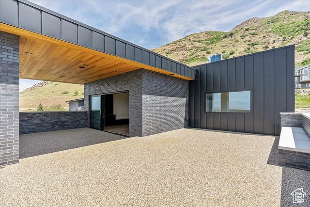 6078 S HEUGHS CANYON WAY, Holladay, UT 84121