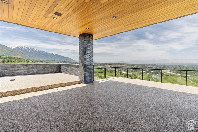 6078 S HEUGHS CANYON WAY, Holladay, UT 84121
