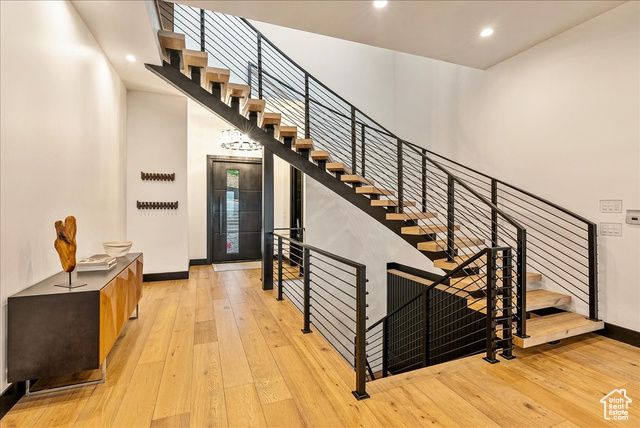 6078 S HEUGHS CANYON WAY, Holladay, UT 84121