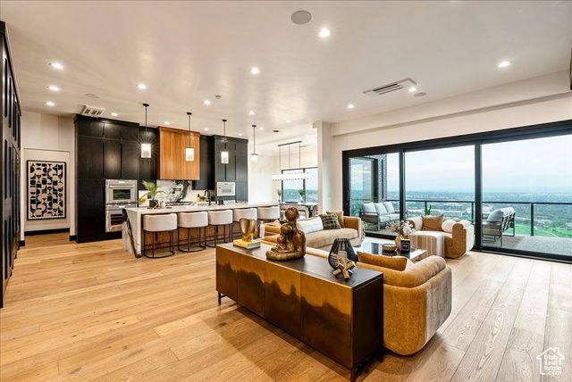 6078 S HEUGHS CANYON WAY, Holladay, UT 84121