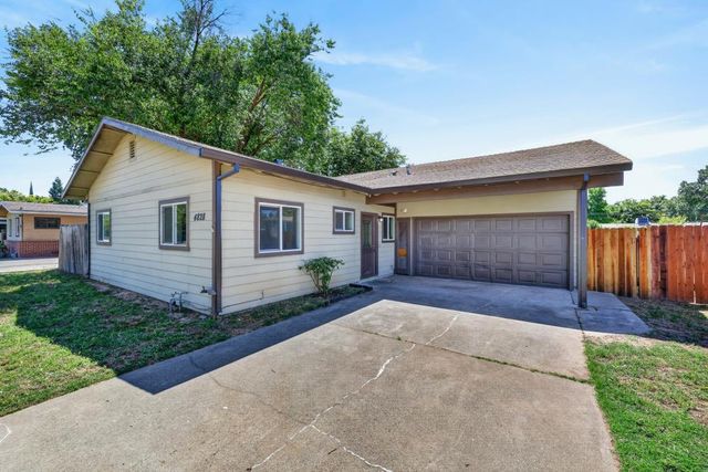 4828 Boyd Dr, Carmichael, CA 95608
