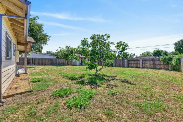 4828 Boyd Dr, Carmichael, CA 95608