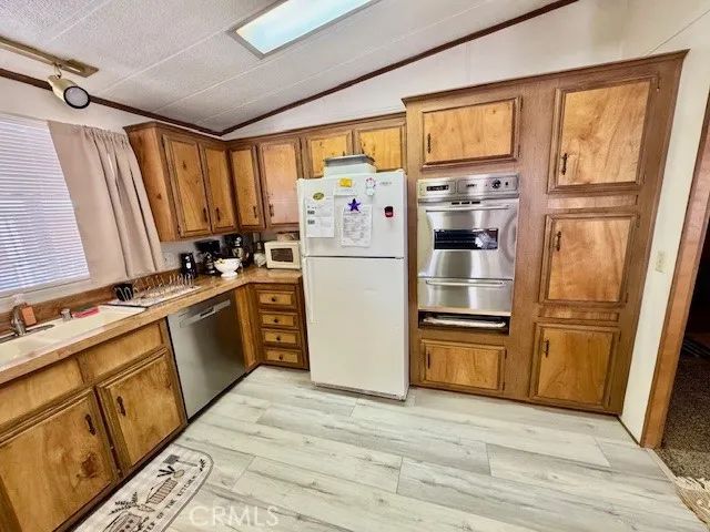 14000 El Elvado Rd 27, Victorville, CA 92392