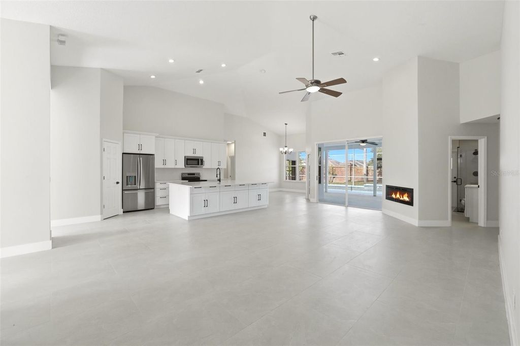 Image 11 of property listing at 12714 TOPSFIELD DRIVE, Orlando, FL 32837
