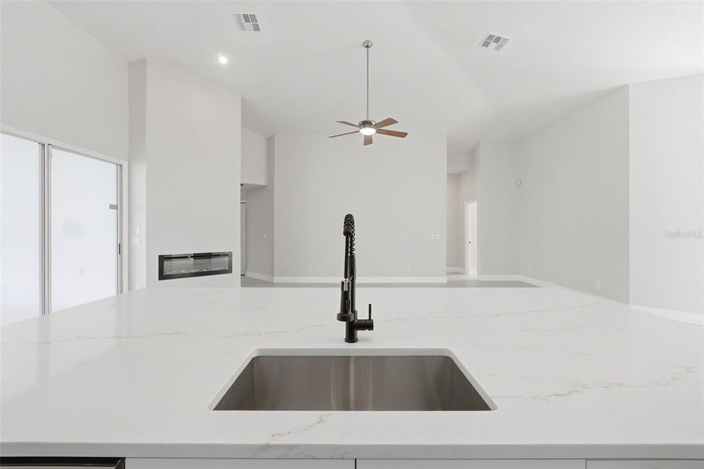 Image 21 of property listing at 12714 TOPSFIELD DRIVE, Orlando, FL 32837