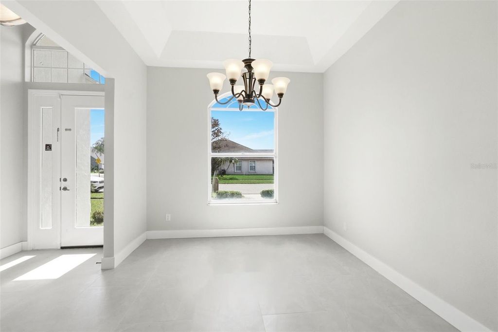 Image 8 of property listing at 12714 TOPSFIELD DRIVE, Orlando, FL 32837