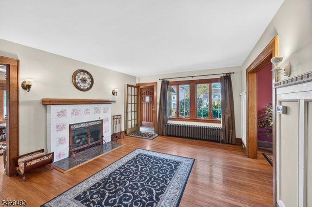 207 Penfield Pl, Dunellen Boro, NJ 08812
