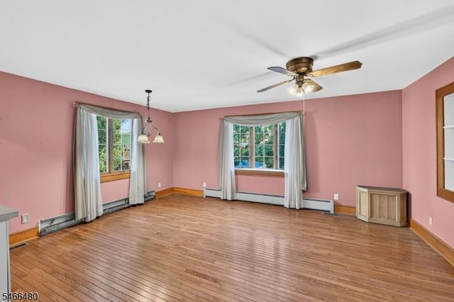 207 Penfield Pl, Dunellen Boro, NJ 08812