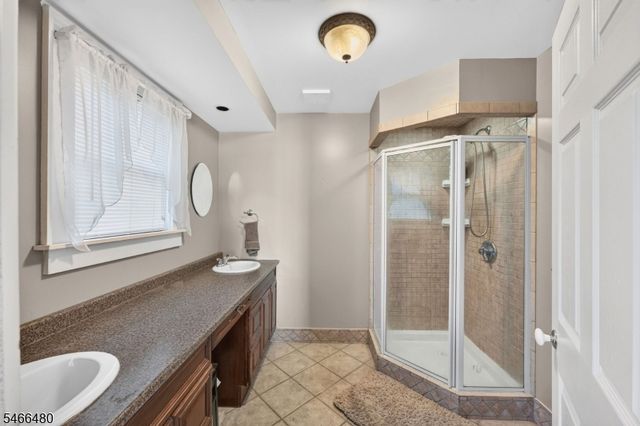 207 Penfield Pl, Dunellen Boro, NJ 08812