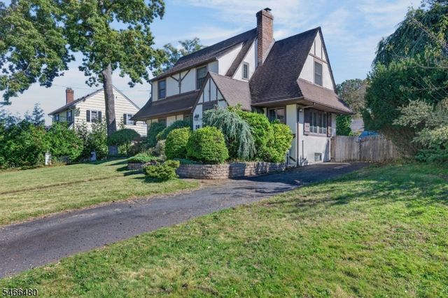 207 Penfield Pl, Dunellen Boro, NJ 08812