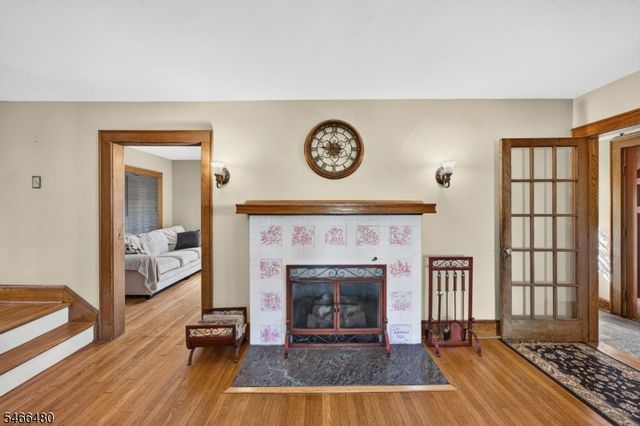 207 Penfield Pl, Dunellen Boro, NJ 08812