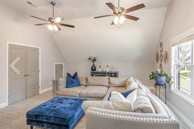 513 Summit View Cir, Clarksville, TN 37043
