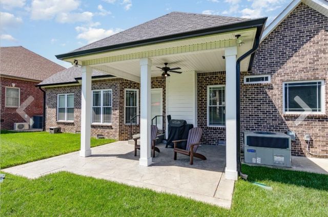 513 Summit View Cir, Clarksville, TN 37043
