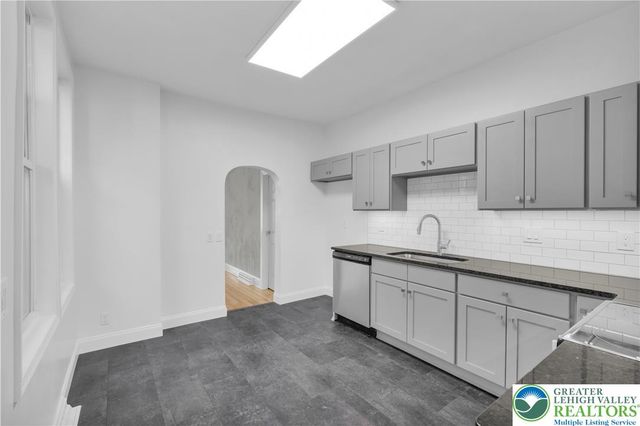 905 Bushkill Street, Easton, PA 18042