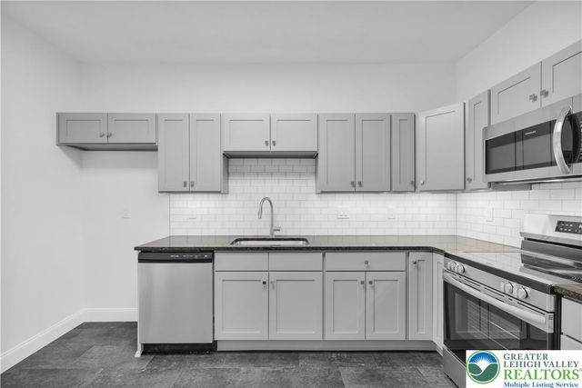 905 Bushkill Street, Easton, PA 18042