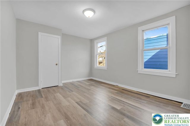 905 Bushkill Street, Easton, PA 18042