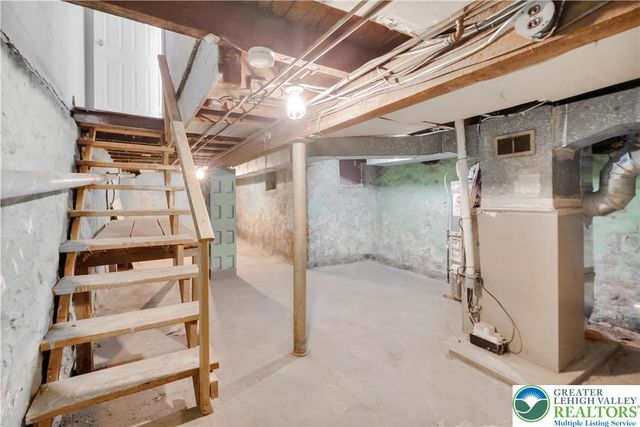 905 Bushkill Street, Easton, PA 18042