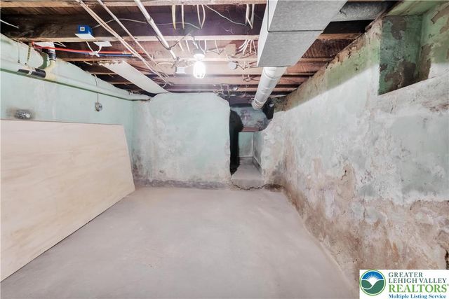 905 Bushkill Street, Easton, PA 18042