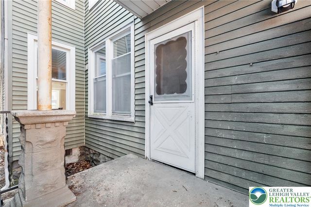 905 Bushkill Street, Easton, PA 18042